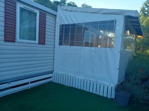 Les Glycines - Camping des Sables du Midi no69