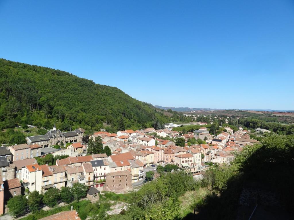 Maison de vacances Les Hauts de Camarès 1 rue du Jeu du Ballon 12360 Camarès