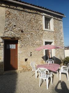 Maison de vacances Les Hirondelles Le Grand Lieu 16240 Villiers-le-Roux -1