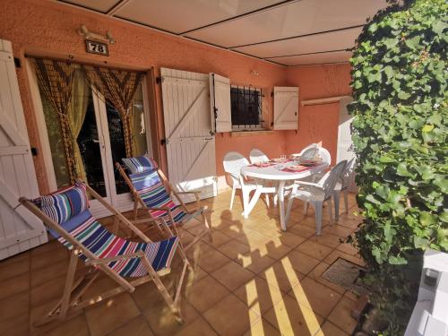 Les Lavandines -Coquette Maison de Vacances - 400 m de la plage - Grande Terrasse - 2 chambres - 2 salles de bain - Tout confort