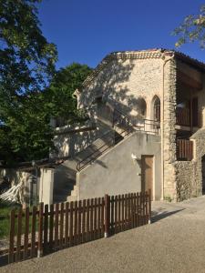 Les pieds dans l'eau: Gîte Gervanne - Plage privée