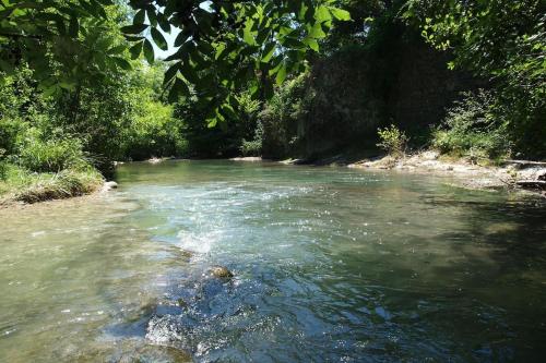 Les pieds dans l'eau- gîte l'Estancot-plage privée