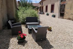 Maison de vacances Les Prés de Bondus 11 rue de Jaulges 89600 Chéu Bourgogne