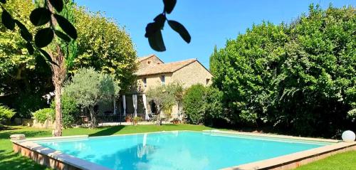 les trois figuiers mas provençal