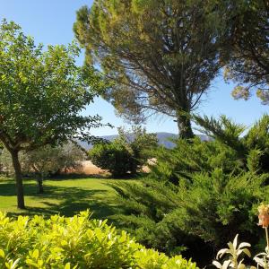 les trois figuiers mas provençal