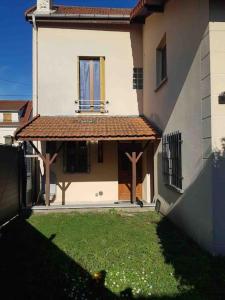 Maison de vacances LIKEHOME - Maison individuelle proche PARIS 6 Avenue Guiard 93380 Pierrefitte-sur-Seine Île-de-France