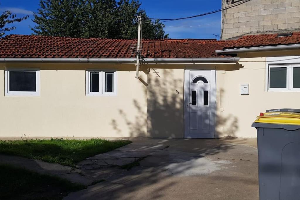 LIKEHOME - Maisonnette proche gare à 4 stations de Paris 1 Avenue Diderot, 95400 Arnouville-lès-Gonesse