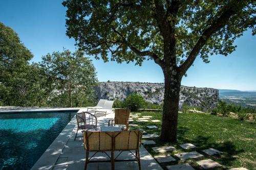 Lioux - Magnifique propriété avec vues panoramiques sur le Luberon