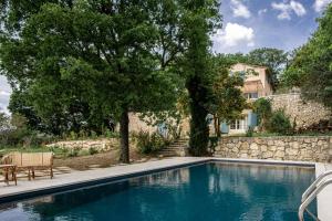 Lioux - Magnifique propriété avec vues panoramiques sur le Luberon