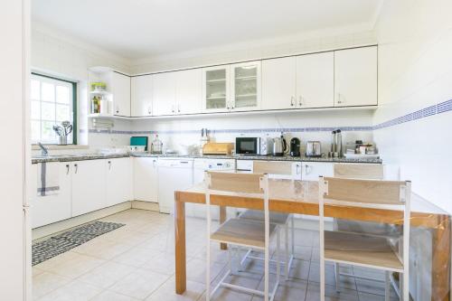 Liv In Ericeira Guest House
