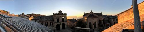Location loft d'artiste dans village pittoresque