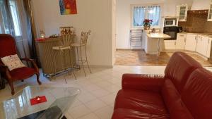 Location Rez de maison dans quartier charmant