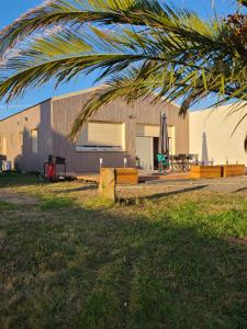 Loft 80 m2 à 5 mn de la plage de trestel avec jardin