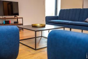 LOFT SPACIEUX - PISCINE - 220m2 - CALME