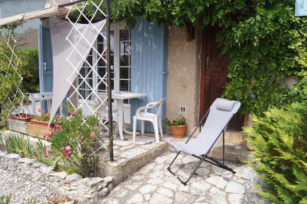 Maison de vacances Logement atypique et cosy avec petit déjeuner, 2 nuits minimum 24 Domaine des Cèdres 04230 Saint-Étienne-les-Orgues