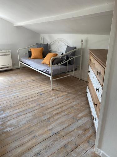 Logement avec jardin privé confortablement équipé