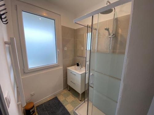 Logement entier , proche hôpital