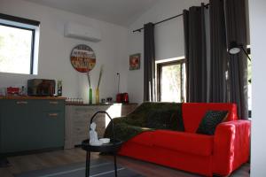 Logis au milieu des pins