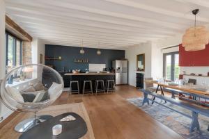 Longère de charme dans un hameau proche plages