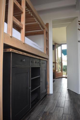 Loralistudios, Maison en bord de mer