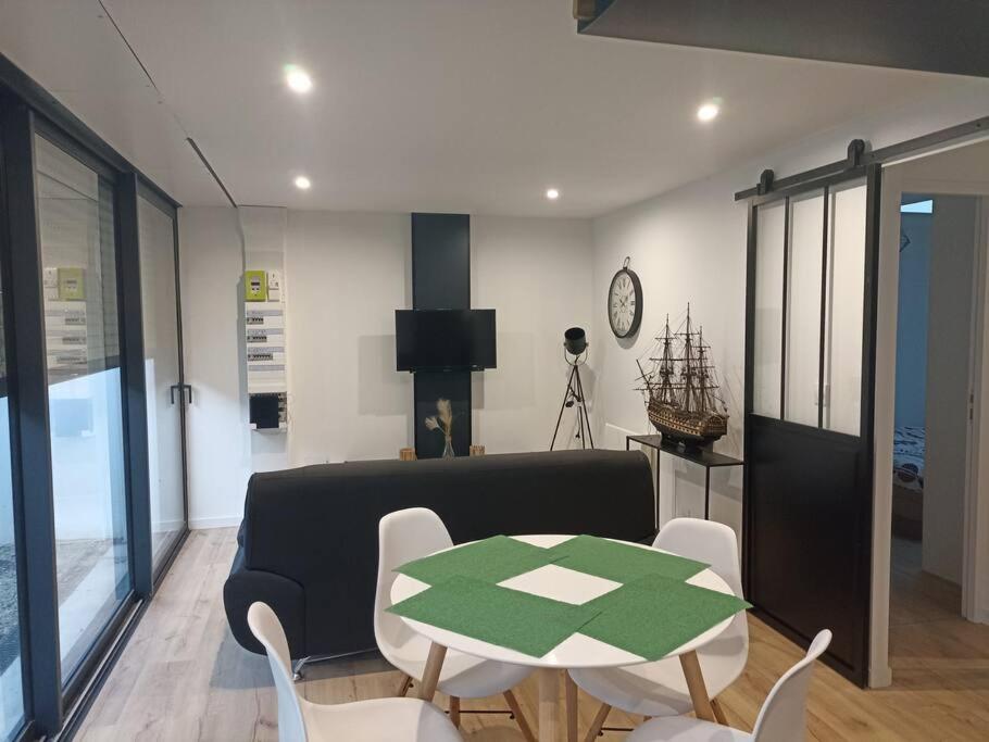 Maison de vacances Lorient, petite maison de ville. 16 Rue du Pleneno 56100 Lorient