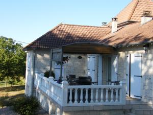 LOU MALINBOUZAT VILLA CLIMATISEE AVEC PISCINE PRIVEE à L'OREE DU PERIGORD