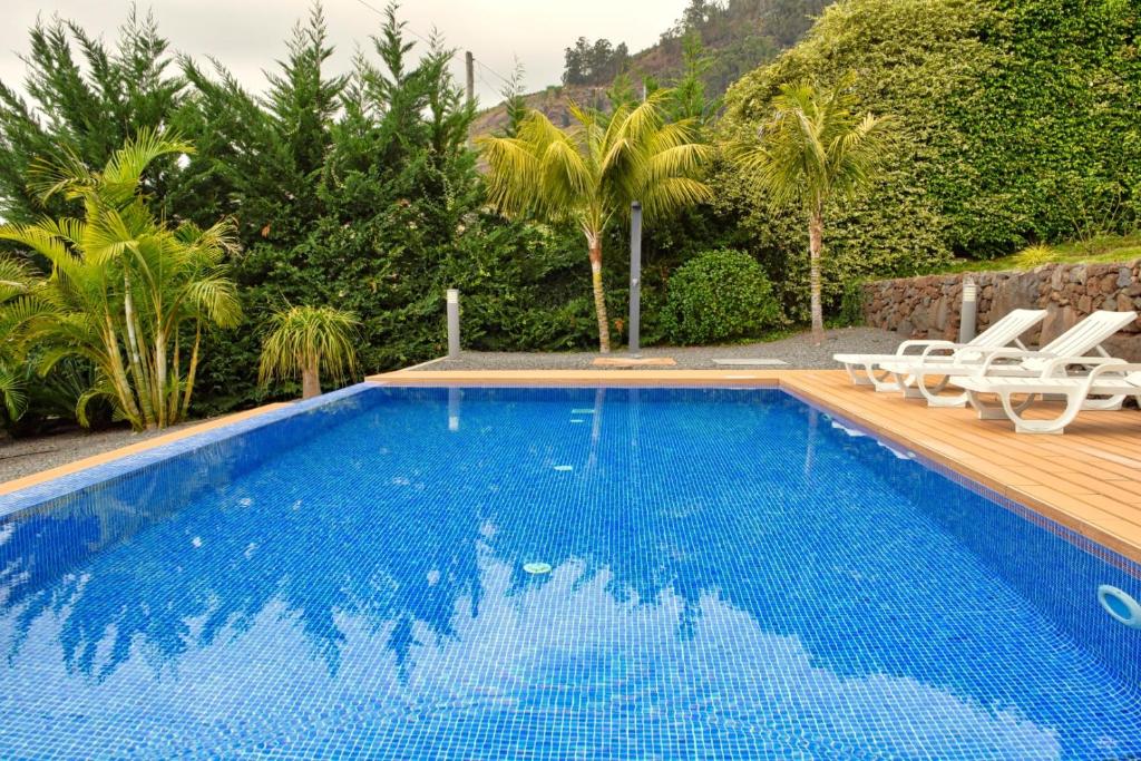 Loureiros Cottage, a Home in Madeira Rua Achada de Santo Antão, 73, 9370-035 Arco da Calheta