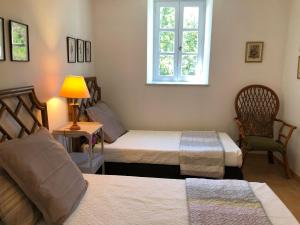 Lovely 2 bedroom gite with shared pool