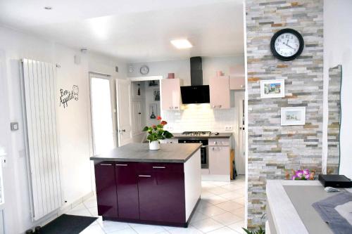 Lovely 2 Bedroom House Close to Paris, Airports and Disneyland