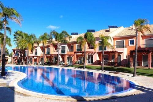 Lovely 3 bedroom villa with pool near Albufeira