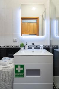 Lovely & Cozy House - Prime Location