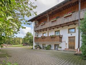 Lovely farmhouse apartment near the ski area in Neukirchen