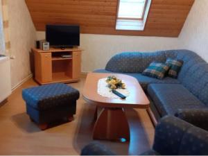 Lovely Farmhouse in Friedrichsfeld with Garden
