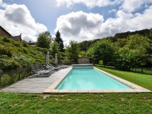 Maison de vacances Lovely Farmhouse with Private Swimming Pool in Terrou  46120 Terrou Midi-Pyrénées