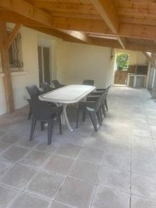 Maison de vacances Lovely four bedroom home with private pool. 54 Route de Gaugeac 47330 Douzains Aquitaine