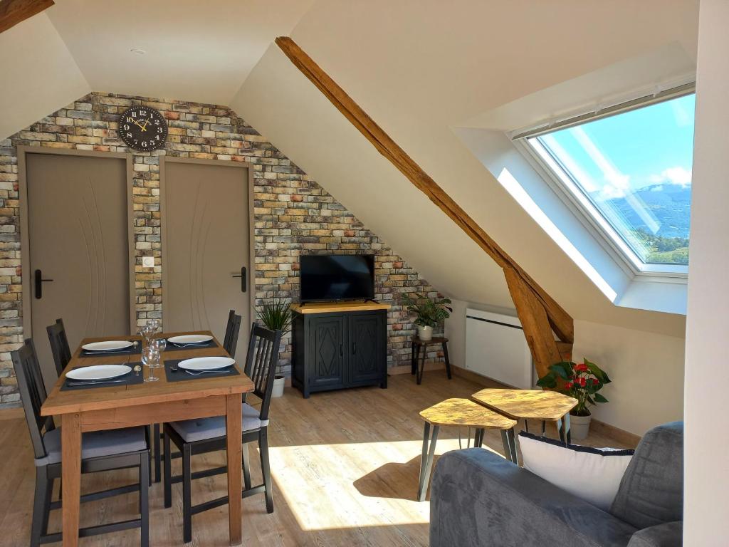 Lovely holiday home in Carrazeda de Ansia with terrace 5140-136 Tralhariz