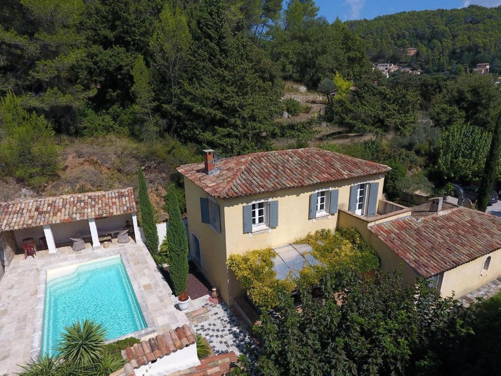 Lovely holiday home in Le Luc provence with private pool , 83340 Le Luc