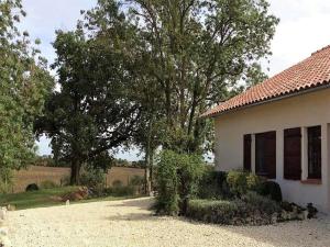 Maison de vacances Lovely holiday home in Monfort with private pool  32120 Monfort Midi-Pyrénées