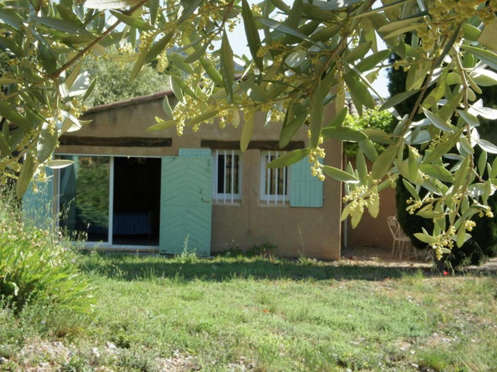 Lovely Holiday Home in Saint Saturnin l s Apt with Pool , 84490 Saint-Saturnin-lès-Apt