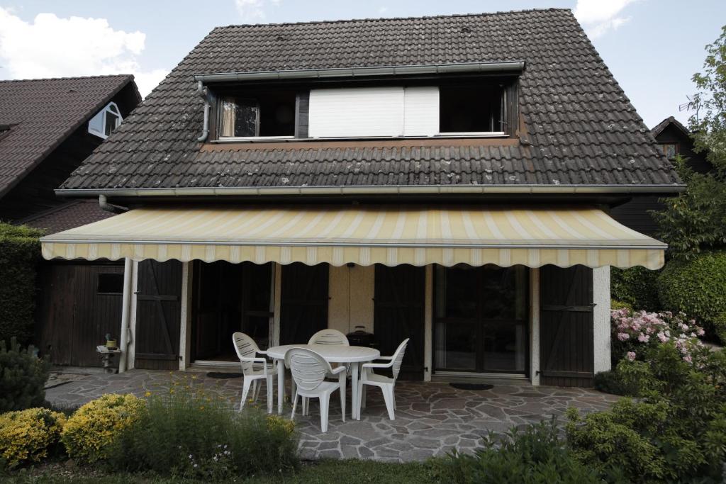 Maison de vacances Lovely house with garden and terrasse near Annecy des Amarantes, 28 74600 Seynod