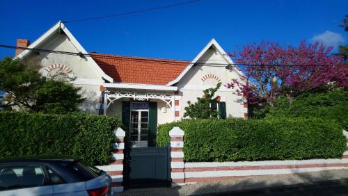 Lovely renovated cottage 150m from the beach