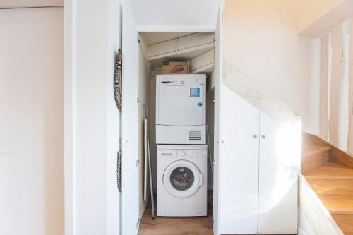 LovelyStay - Urban Cottage