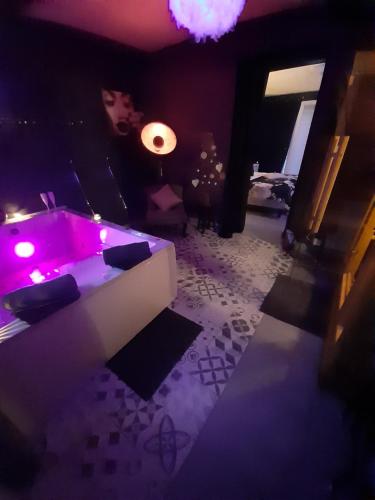 Lover's room 48
