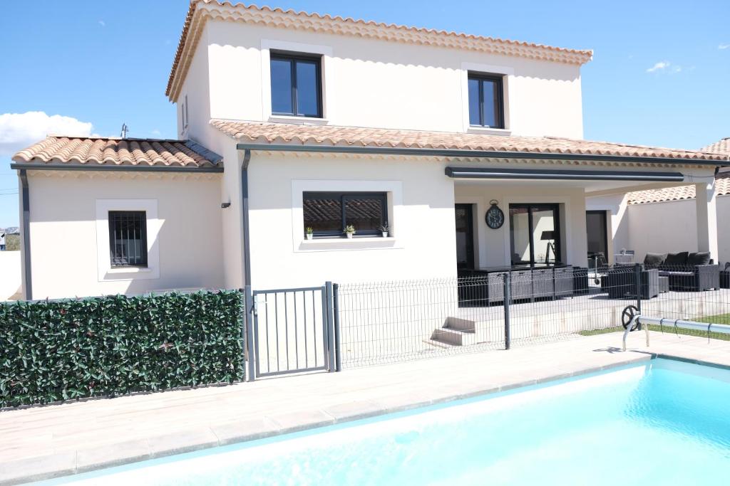LS1-399 Belle maison moderne avec piscine privée - 6 personnes à Mouries, dans les Alpilles en Provence 41 Route des Oliviers, 13890 Mouriès