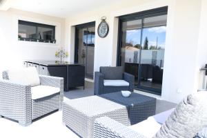 LS1-399 Belle maison moderne avec piscine privée - 6 personnes à Mouries, dans les Alpilles en Provence