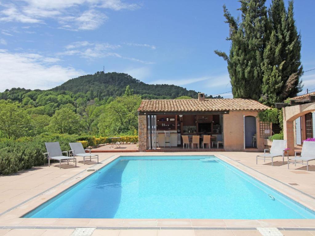 Luxurious Holiday Home in Salernes with Private Pool , 83690 Salernes