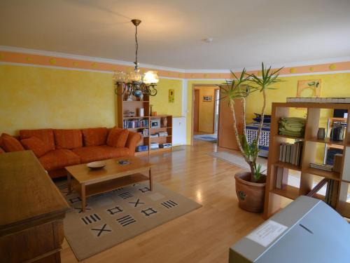 Luxurious Holiday Home in T nnesberg with Garden
