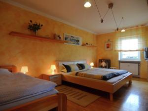 Luxurious Holiday Home in T nnesberg with Garden