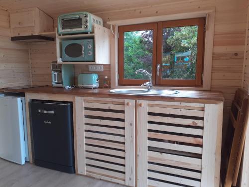 Luxury caravan for 6 people - private swimming pool