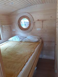 Luxury caravan for 6 people - private swimming pool